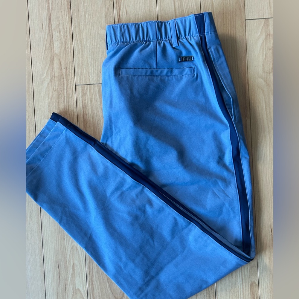 UNDER ARMOUR womens heat gear golf pants